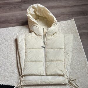 Cream cropped Puffer vest
